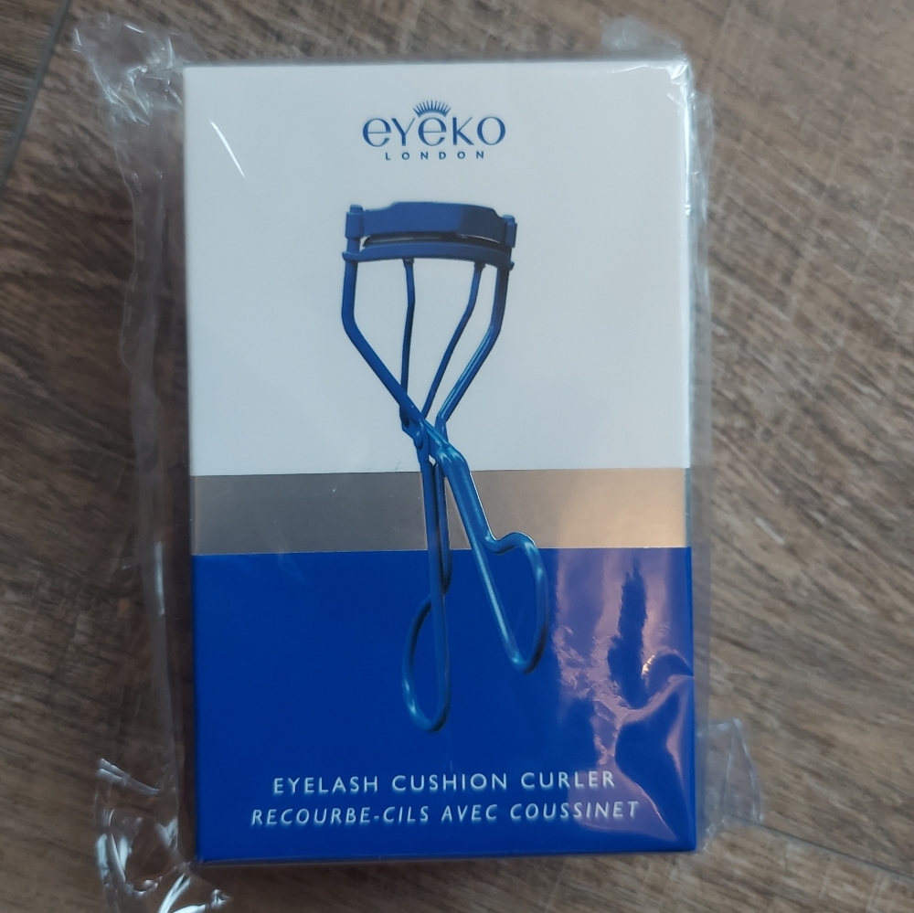 TARTE Tarteist Pro Lashes - Little Black Dress & Eyeko Eyelash Curler - Picture 6 of 9
